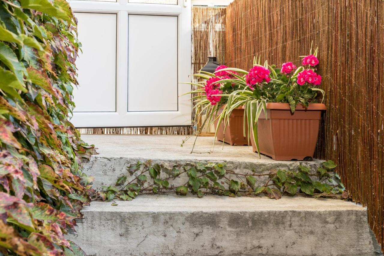 Cracow Best Location Apartment With Garden By Cozyplace Cracovia Esterno foto