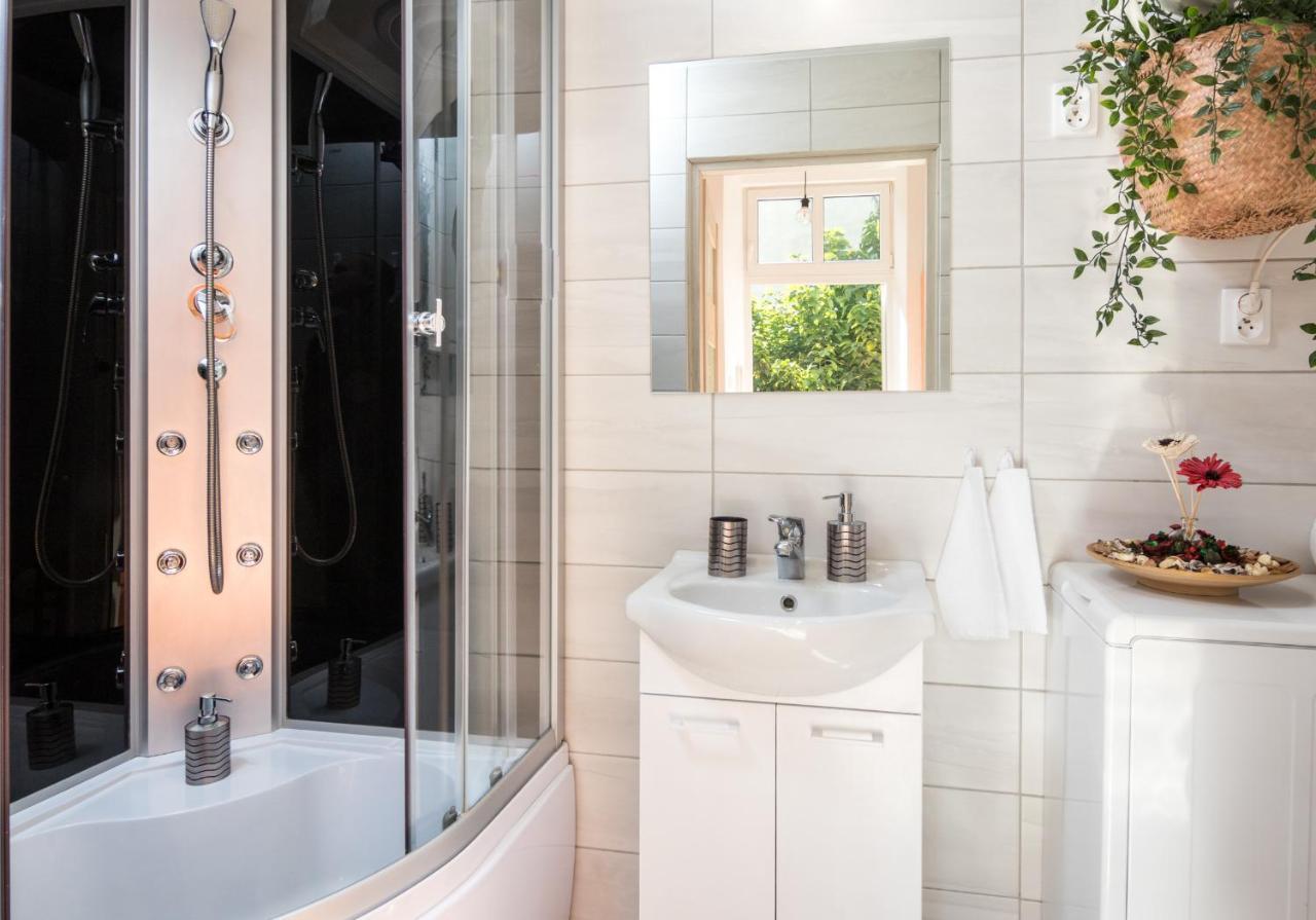 Cracow Best Location Apartment With Garden By Cozyplace Cracovia Esterno foto
